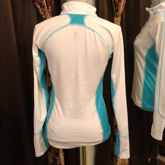 THE NORTH FACE Athletic HalfZip VaporWick Top - Picture 4 of 8